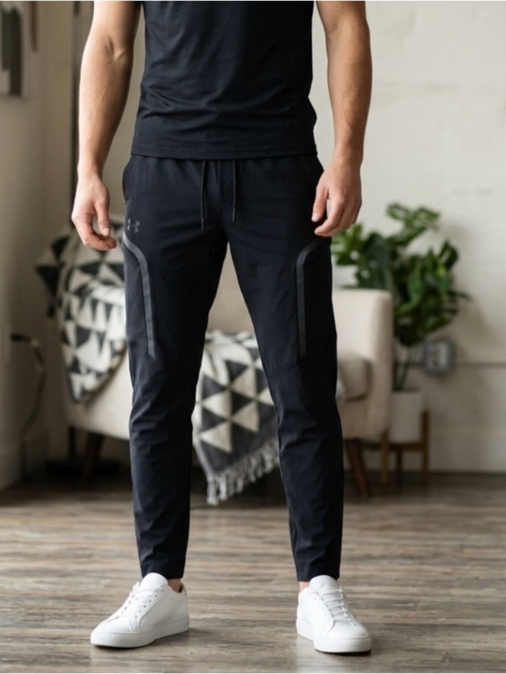Men's black cargo elite pants size small under armor